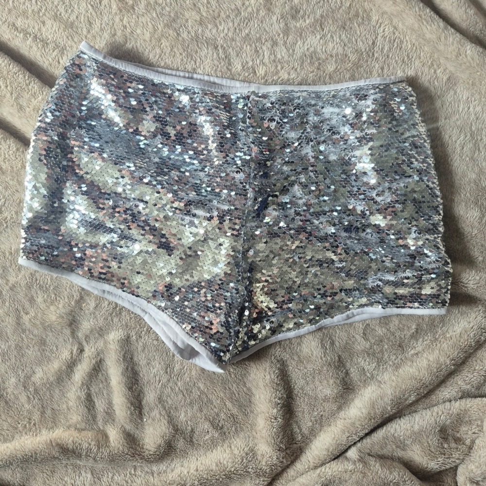 No Boundaries White Shorts Womens XXS 00 Sequins Polyester Casual M